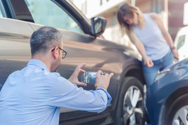 Professional Car Insurance Near Me technician working in Hometown, IL